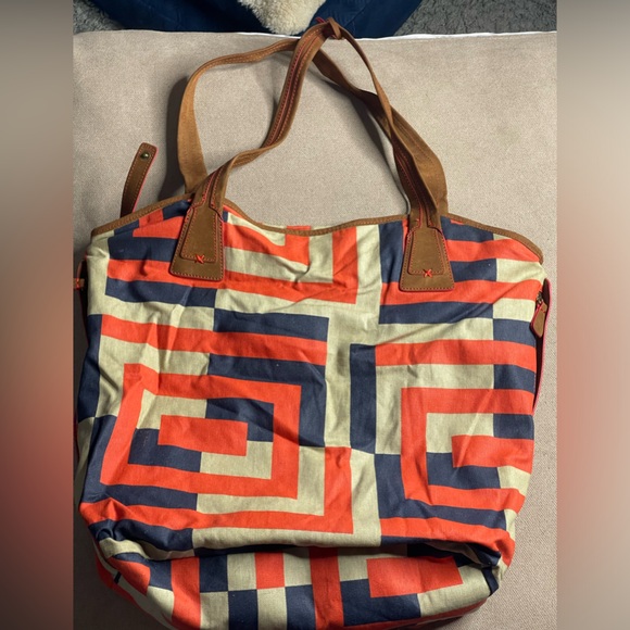 Loquita Hangbag - Picture 3 of 5